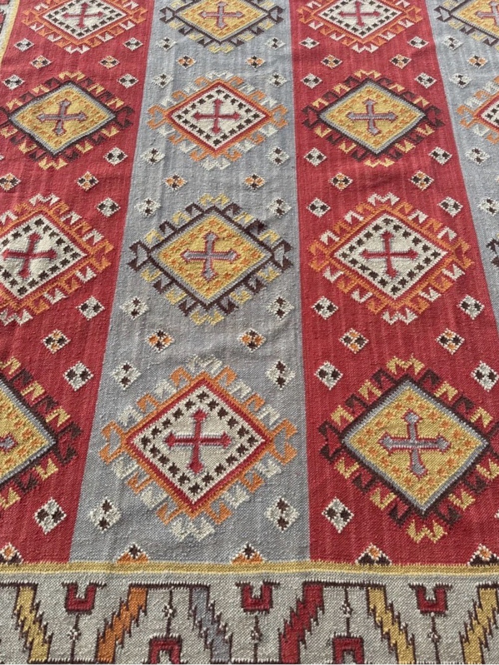 Sundance one of a kind handmade kilim cotton/wool rug. New with tags. - Picture 3 of 8
